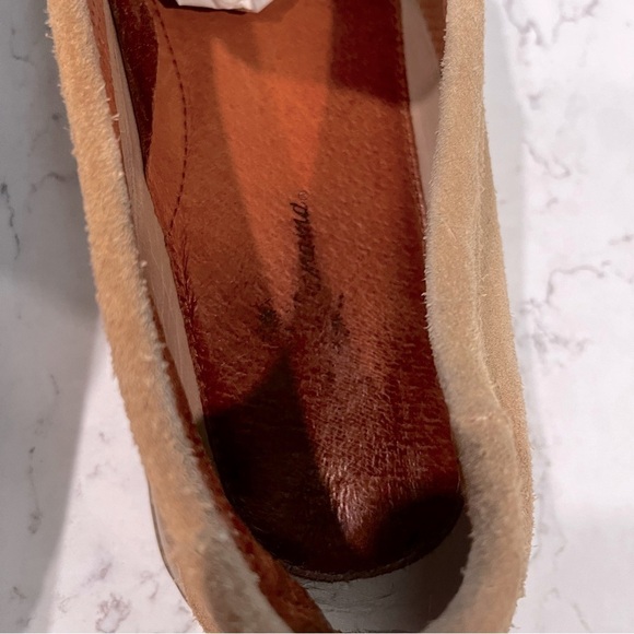 TOMMY BAHAMA Suede Tan Leather Slip On Loafer Size 11.5 - Picture 10 of 13